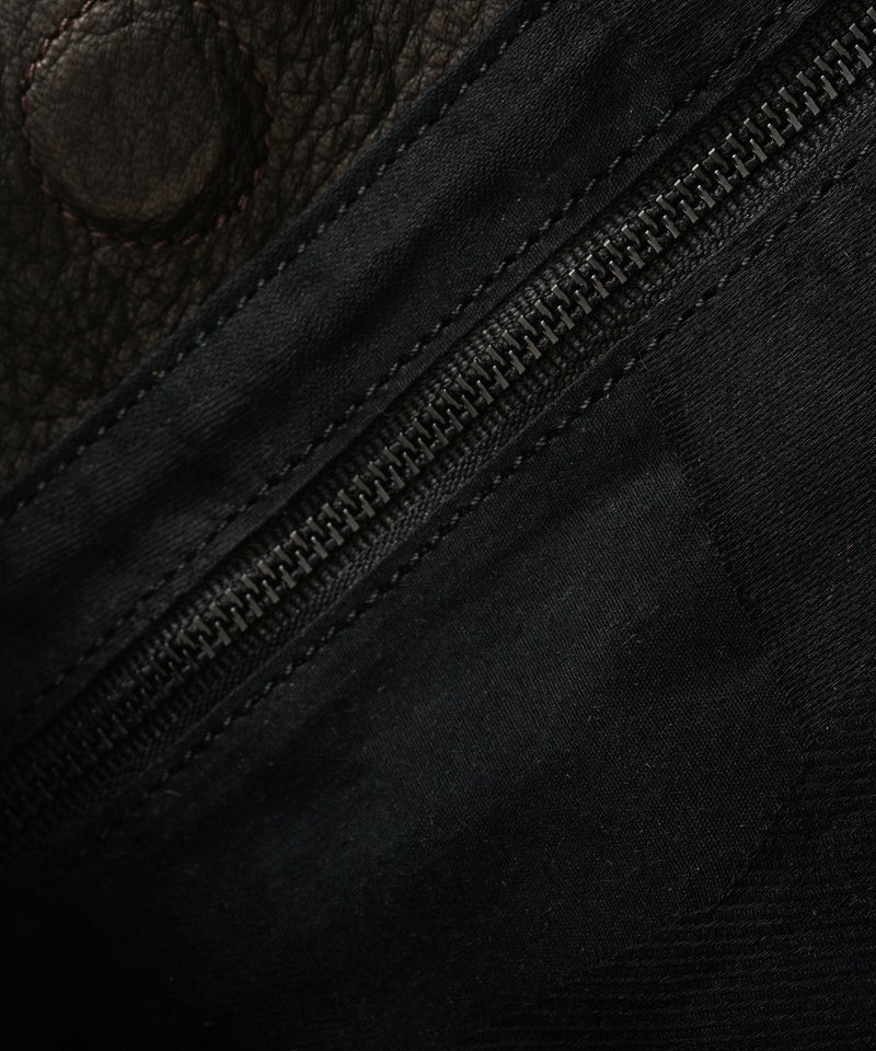 VUm PRODUCT B22 mini sash bag deer leather / dark brown