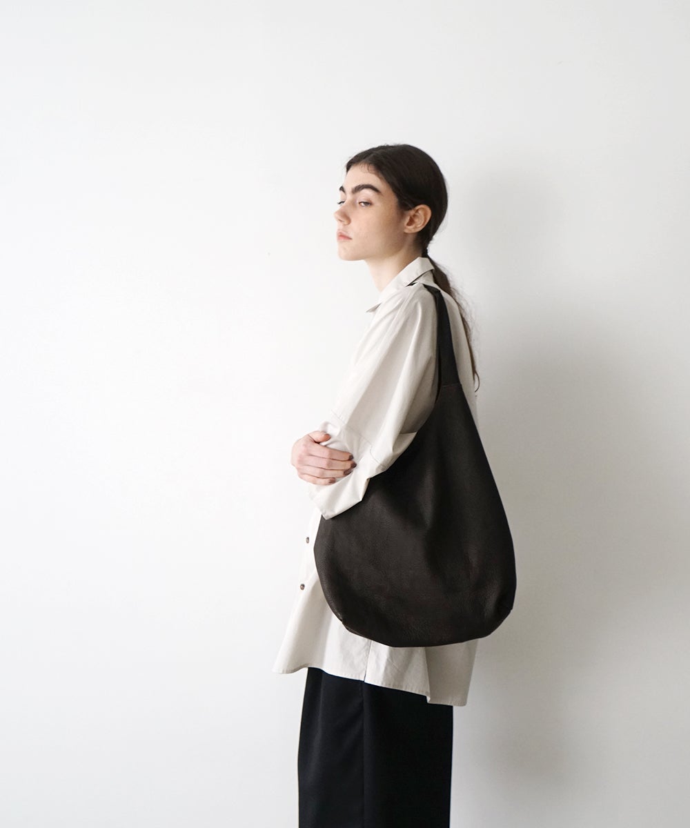VUm PRODUCT B23 packable tote deer leather / black