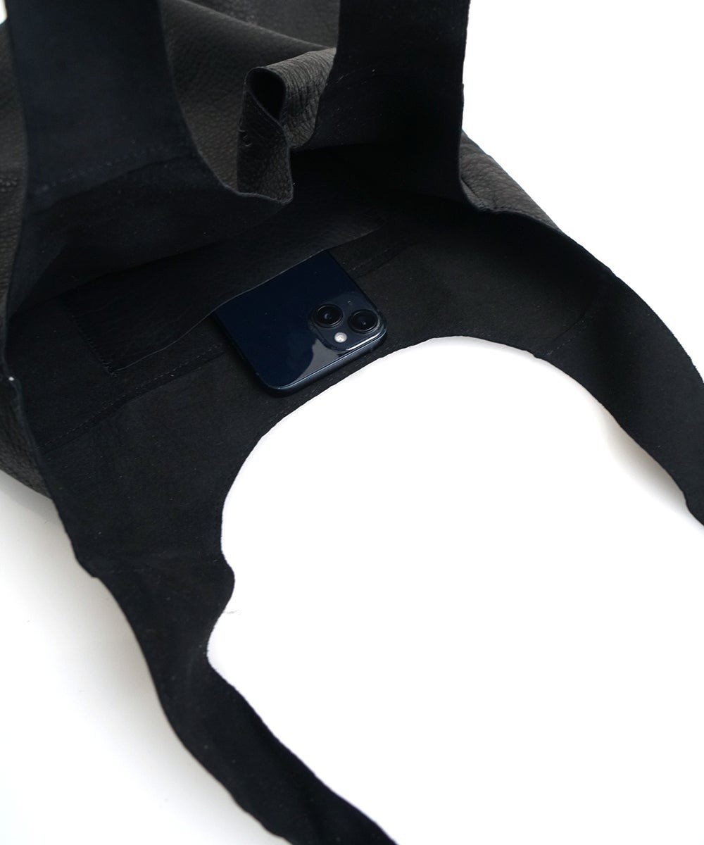 VUm PRODUCT B23 packable tote deer leather / black