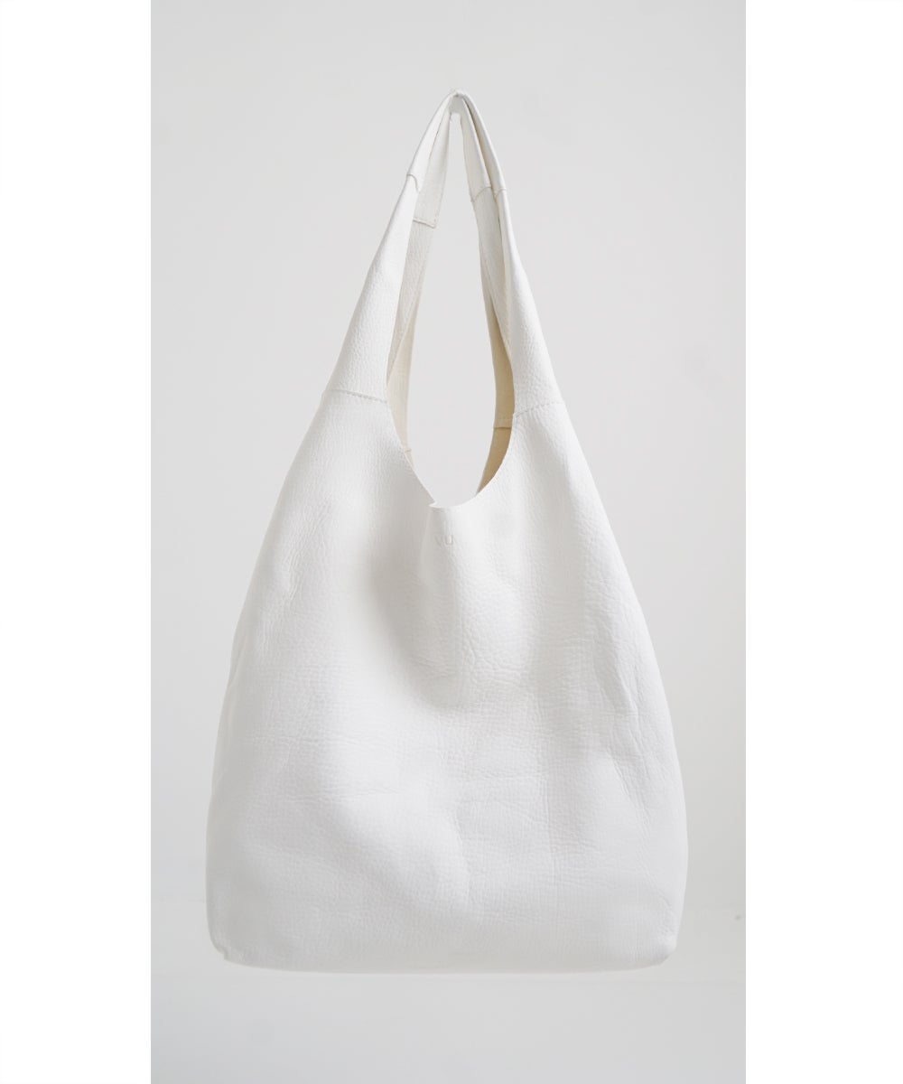  VUm PRODUCT B23 packable tote deer leather / white