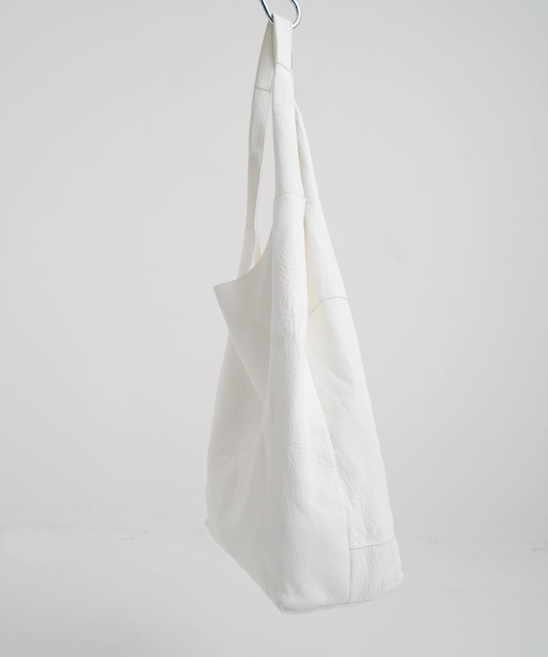  VUm PRODUCT B23 packable tote deer leather / white