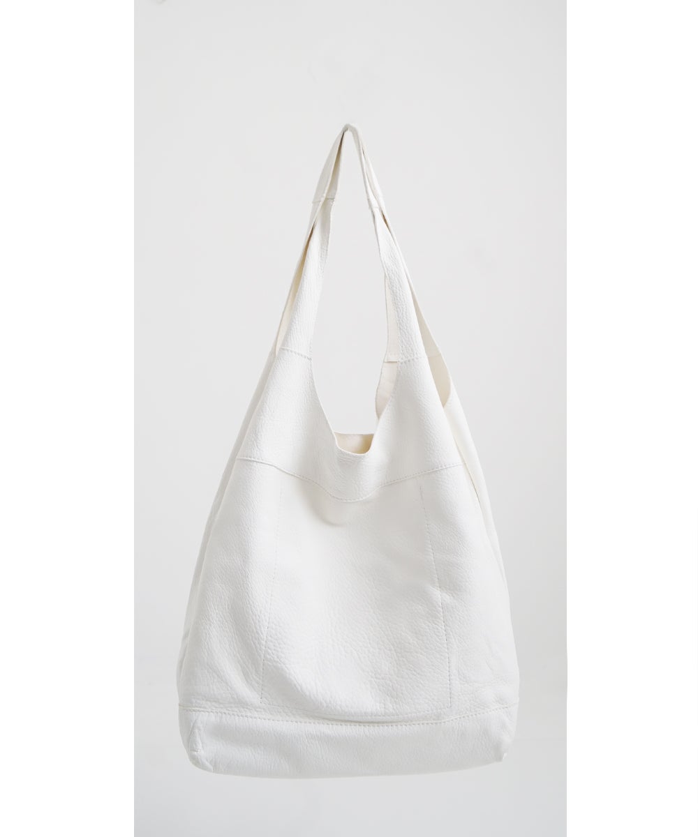  VUm PRODUCT B23 packable tote deer leather / white