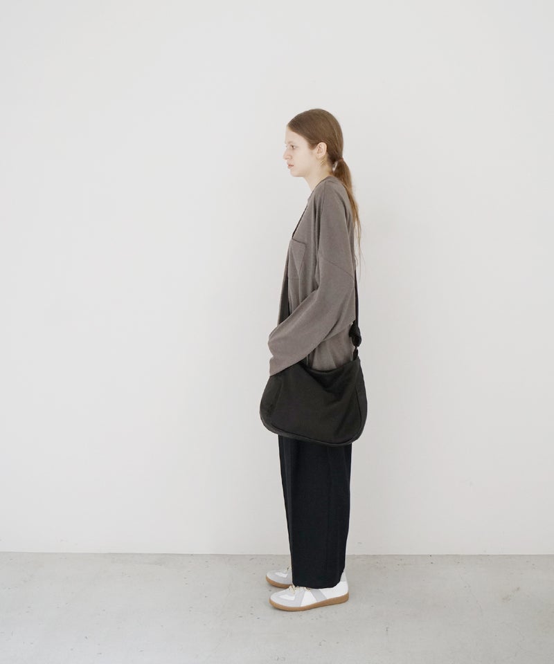VUm PRODUCT B15 sash bag deer leather / dark brown