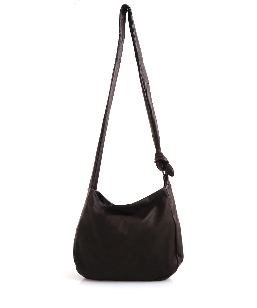 VUm PRODUCT B15 sash bag deer leather / dark brown