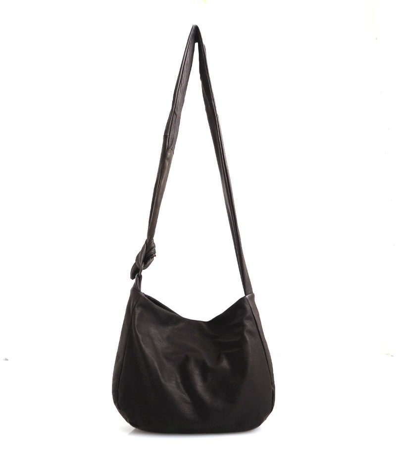 VUm PRODUCT B15 sash bag deer leather / dark brown