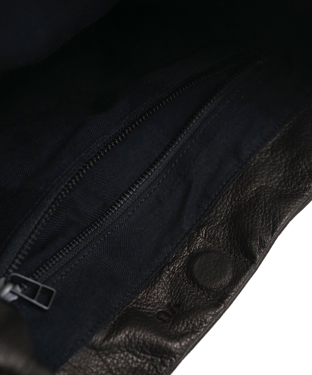 VUm PRODUCT B15 sash bag deer leather / dark brown