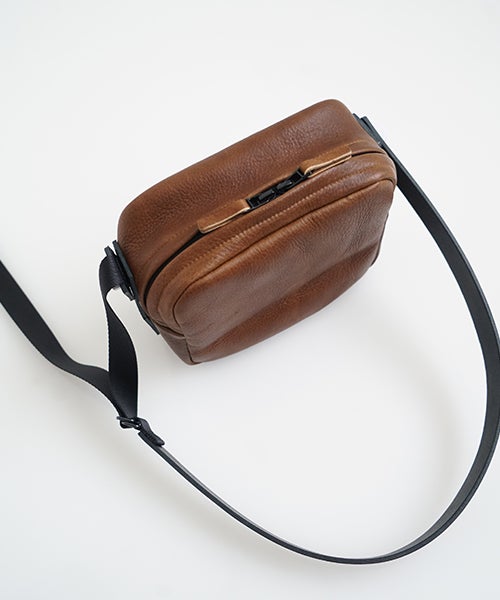  macromauro マクロマウロDEER LEATHER BOX BAG L BROWN