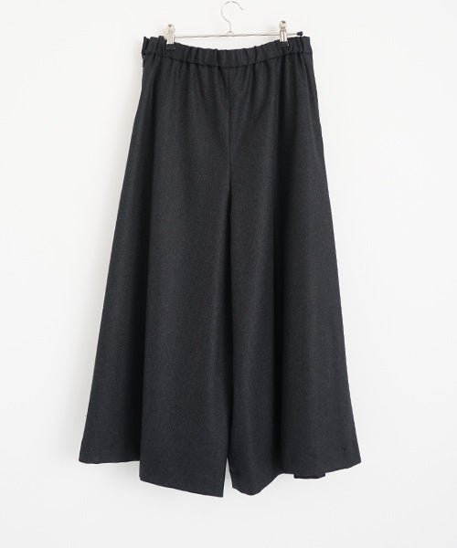 Mochiモチfront pleated culottes [dark gray/ma26-pt-01]