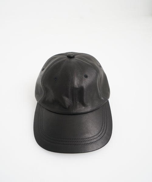 YOKO SAKAMOTOヨーコサカモトGIFT SHOP CAP LEATHER[BLACK/YS - 26AW - GS - CAP - LE]レザーキャップ