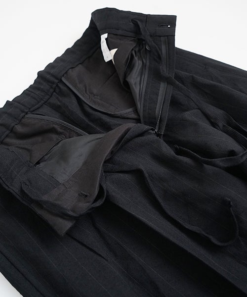 YOKO SAKAMOTO / ヨーコサカモトDOUBLE PLEATED TROUSERS (BLACK) YS - 26AW - 16