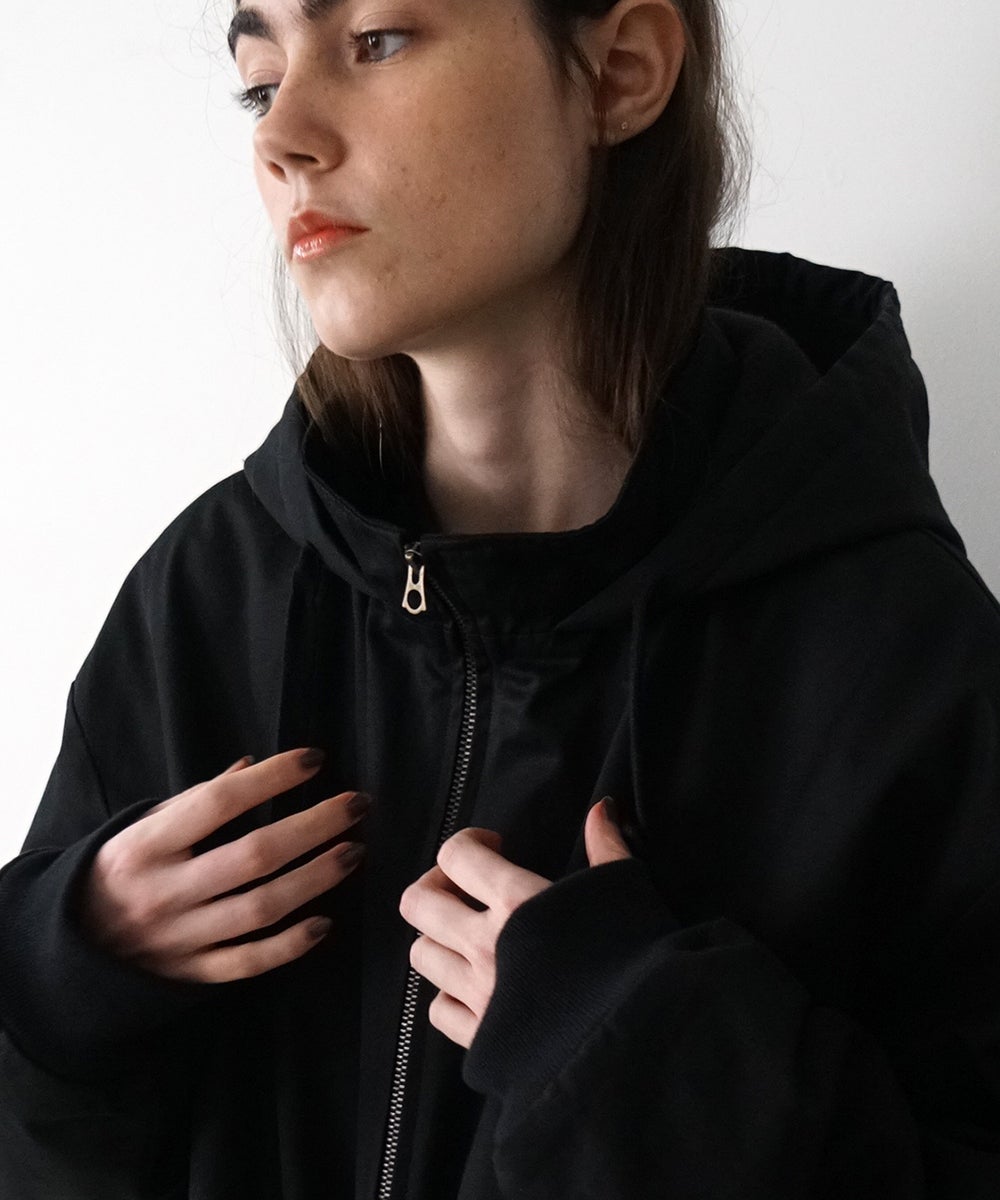 VUm hooded stand collar blouson FINX COTTON / BLACK] blu-009