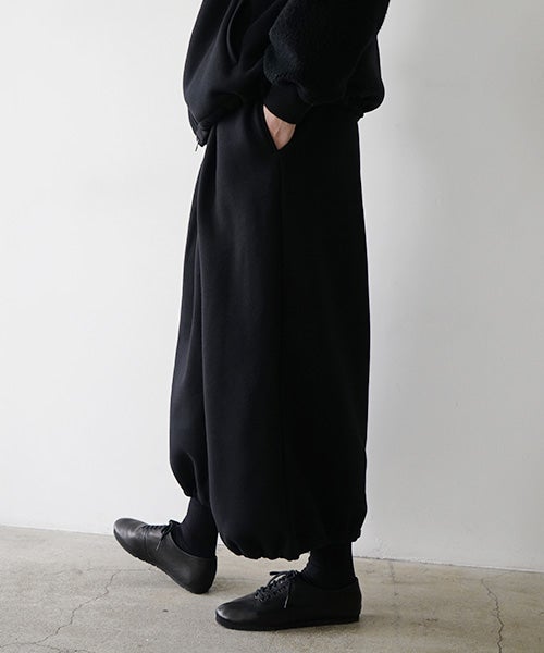  Mochiモチ sweat tuck wide pants　 [black/ma25hm-pt-01]
